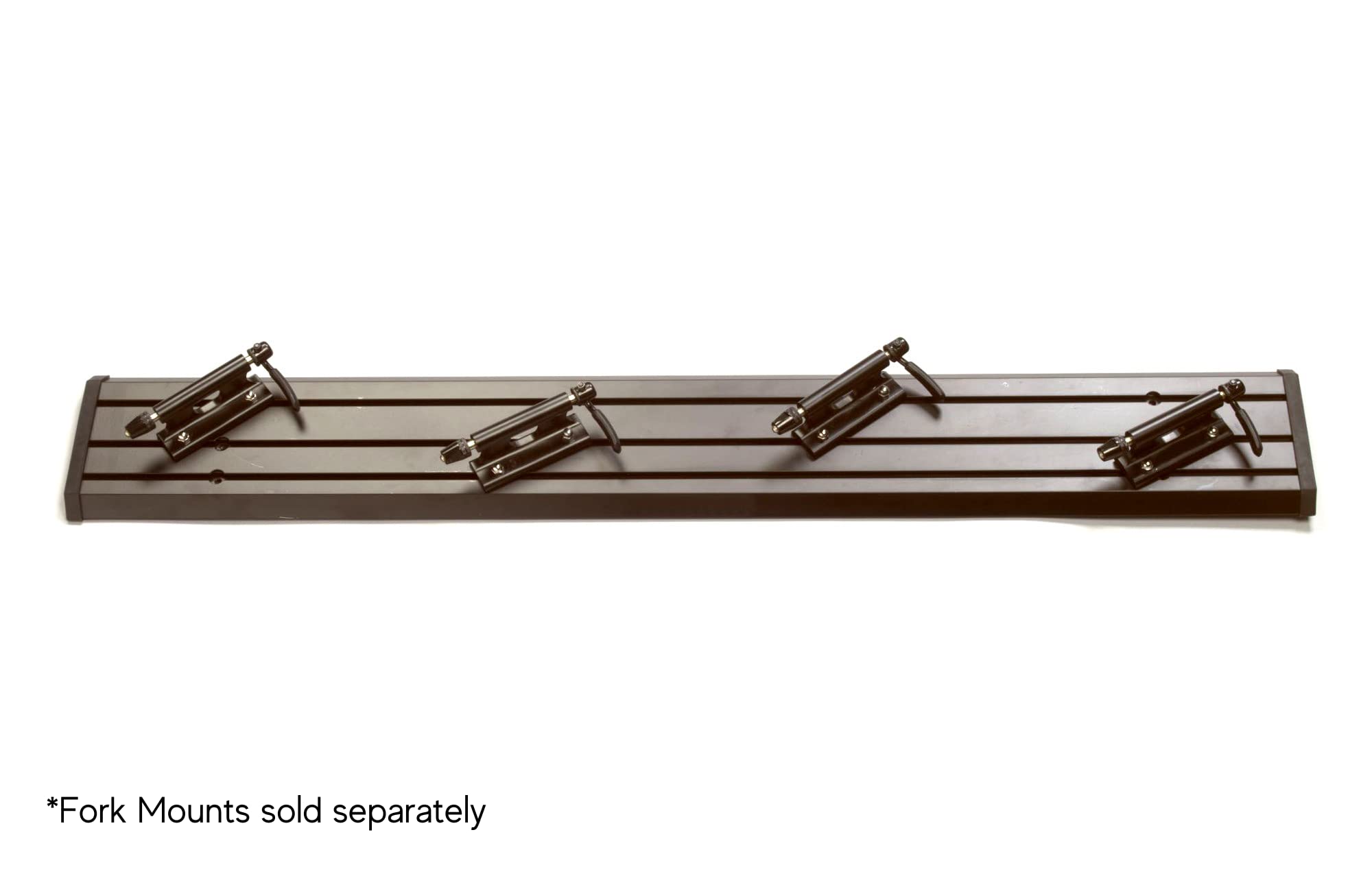 Saris Traps supports four-bike capacity with compatible mounts