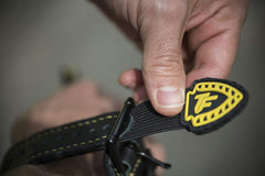 SAS TruFire Spark Youth Buckle Foldback Release orange, spring-loaded jaws for quick fit adjustments