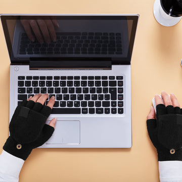 Satinior half-finger-design gloves allow typing with warm fingertips