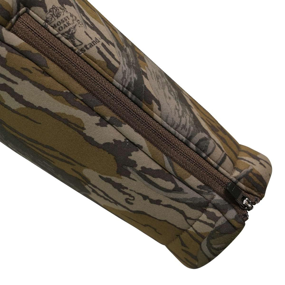 ScentLok Ridge water-repellent outer shell sheds light moisture for dry comfort.