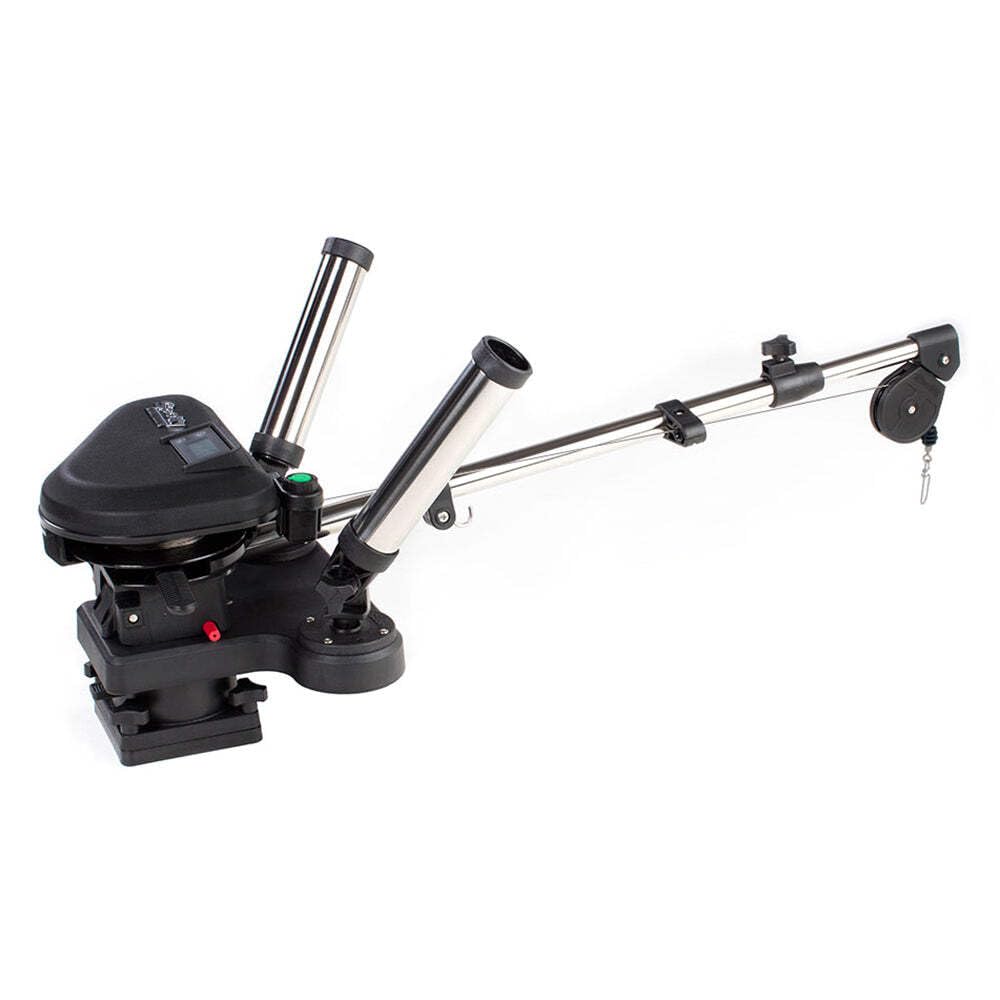 Scotty 2116 digital line counter highlights depth and efficiency during trolling.