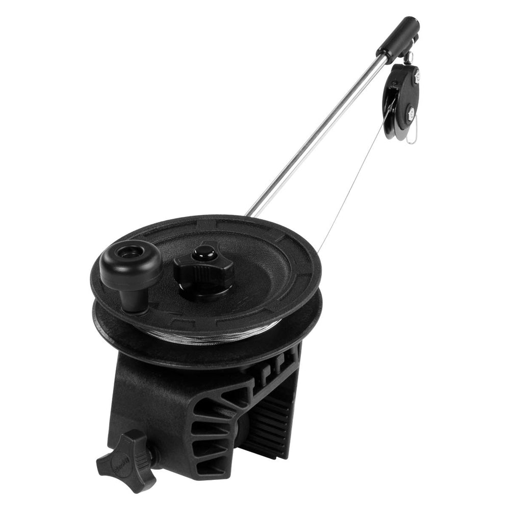 Scotty Laketroller 100ft braided wire optimizes weight handling and depth accuracy.