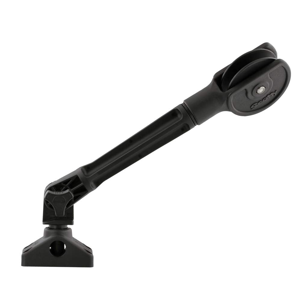 Scotty Trap Ease roller in use over gunnel for extended reach and safer retrieval.