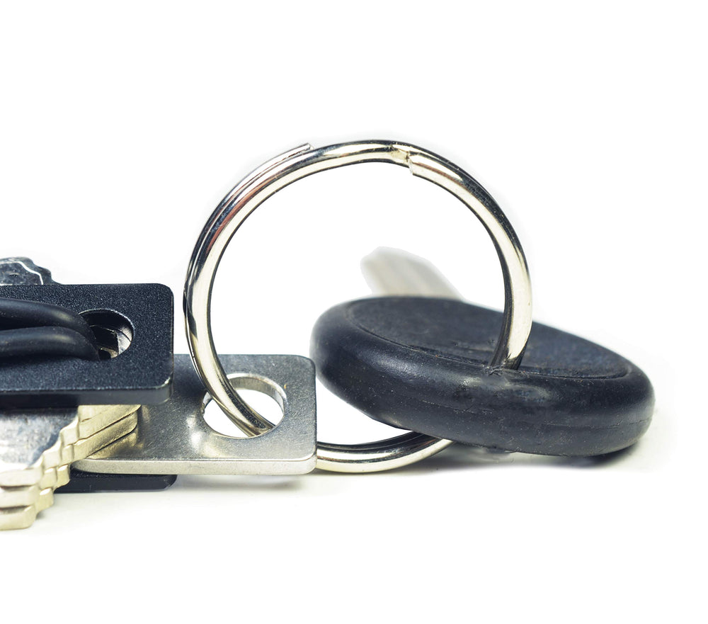 Screwpop Tether keyring carabiner attachment enables quick clips to gear.