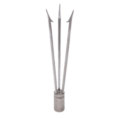Scuba Choice 3-prong paralyzer barbs image showing firm hold on small cold-water targets