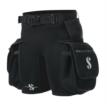 SCUBAPRO Hybrid Cargo Shorts for Women, 1mm neoprene close-up showing flexible warmth.