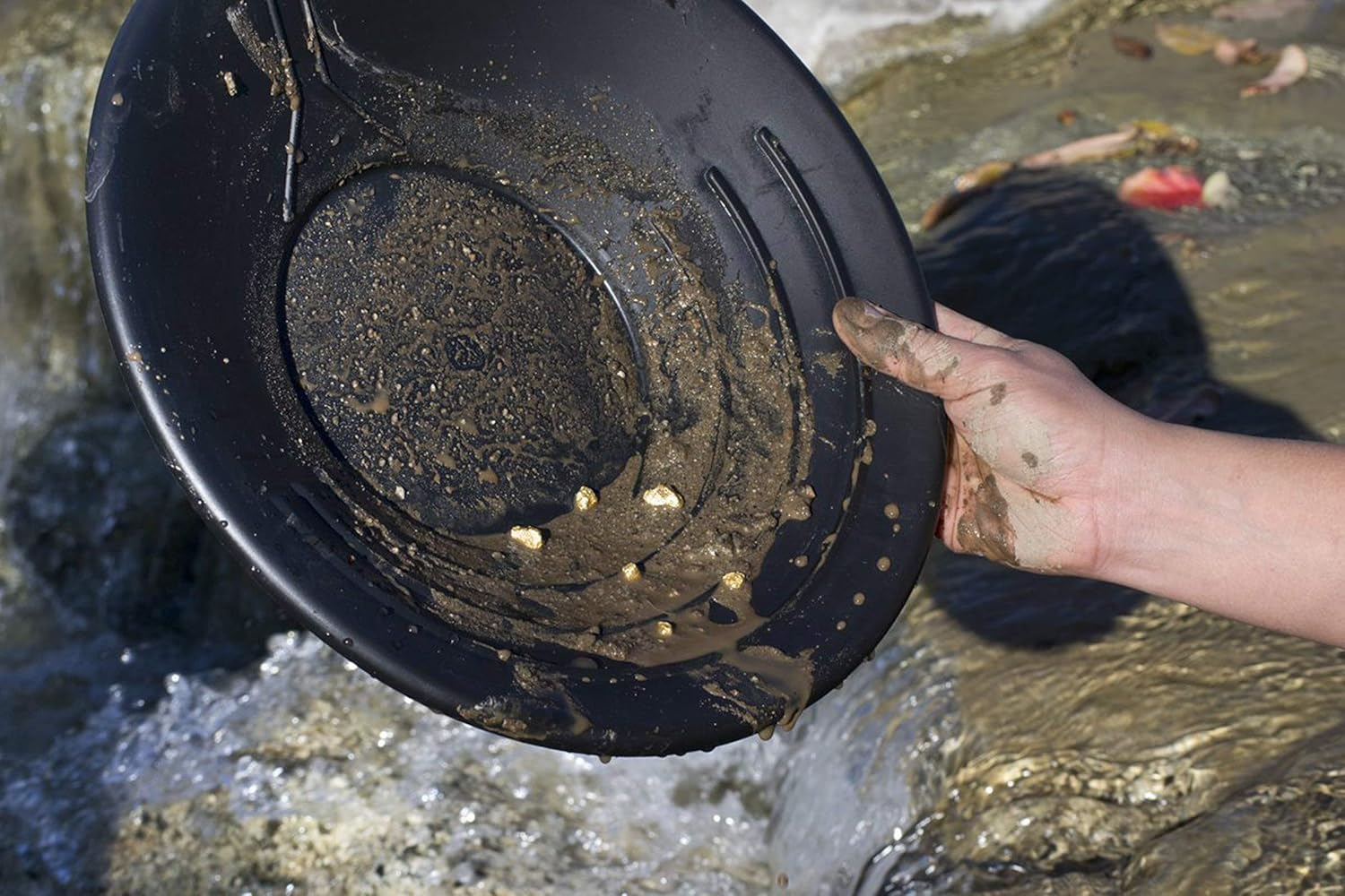 Versatile SE pan suitable for various stream and fast-flow areas