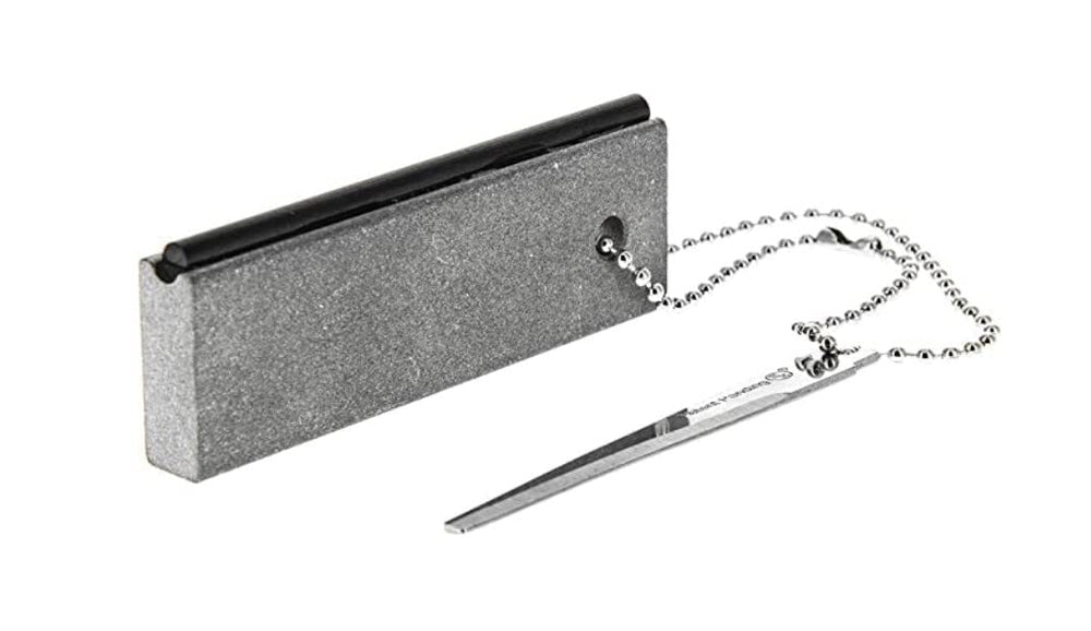 SE 2-in-1 All-Weather Firestarter kit compact design offers portable outdoor ignition