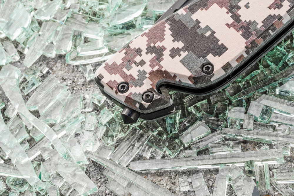 SE Drop Point Desert Digital Camo clip attached for secure everyday carry