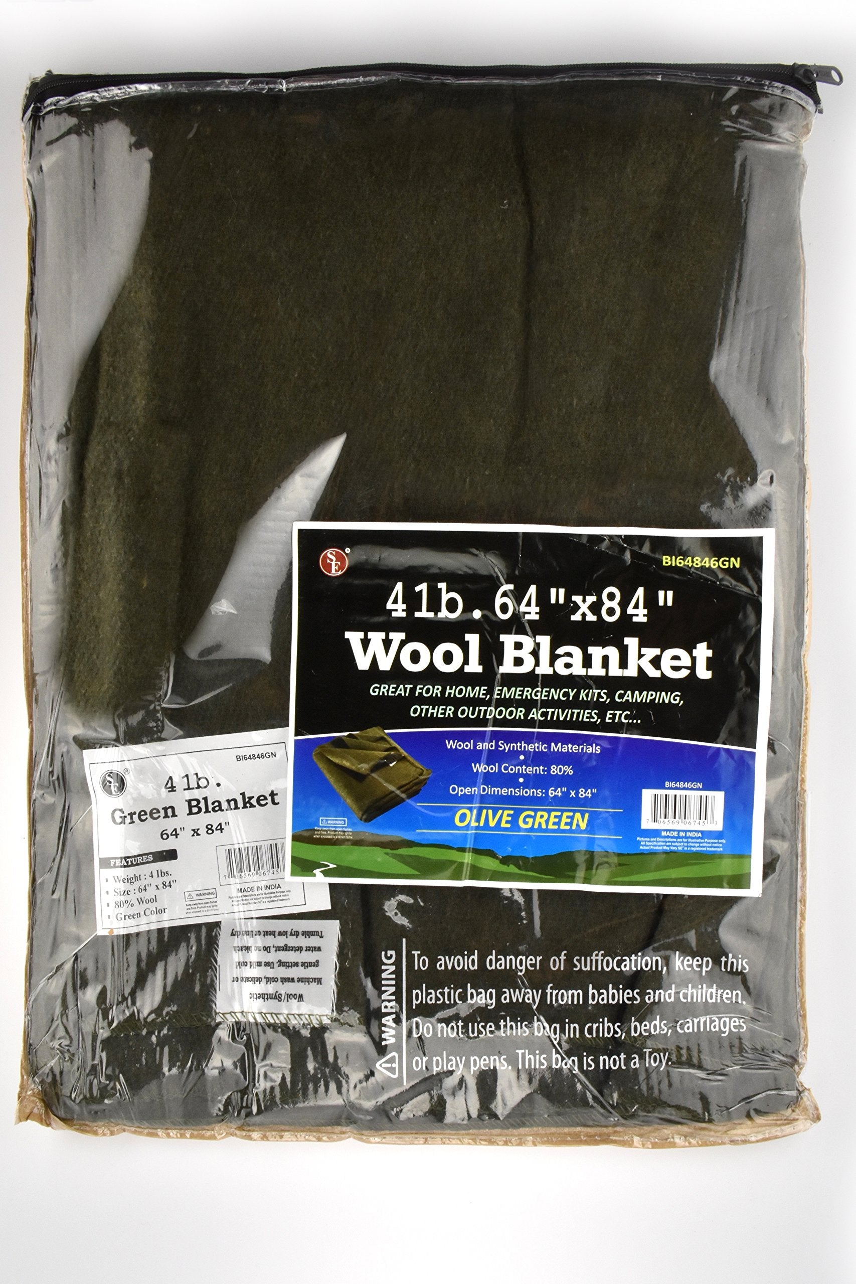SE Green blanket travel-ready for trips and outdoor emergencies.