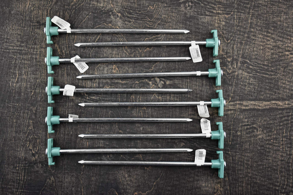 SE heavy-duty tent pegs with drive-point tip for easy insertion