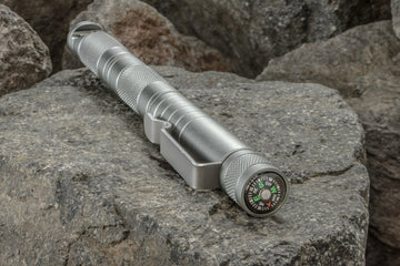 SE KSP31-5MT detachable pocket clip enabling fast access on belts or packs