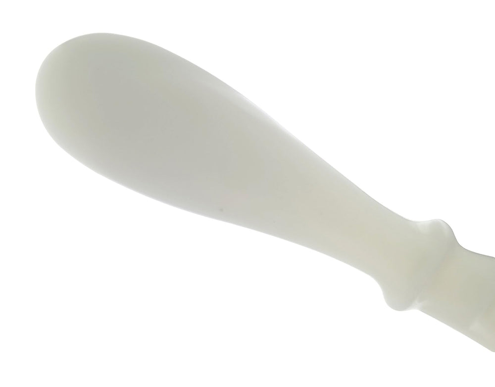 SE Thumper Bat depicted as a portable outdoor tool for travel and camping.