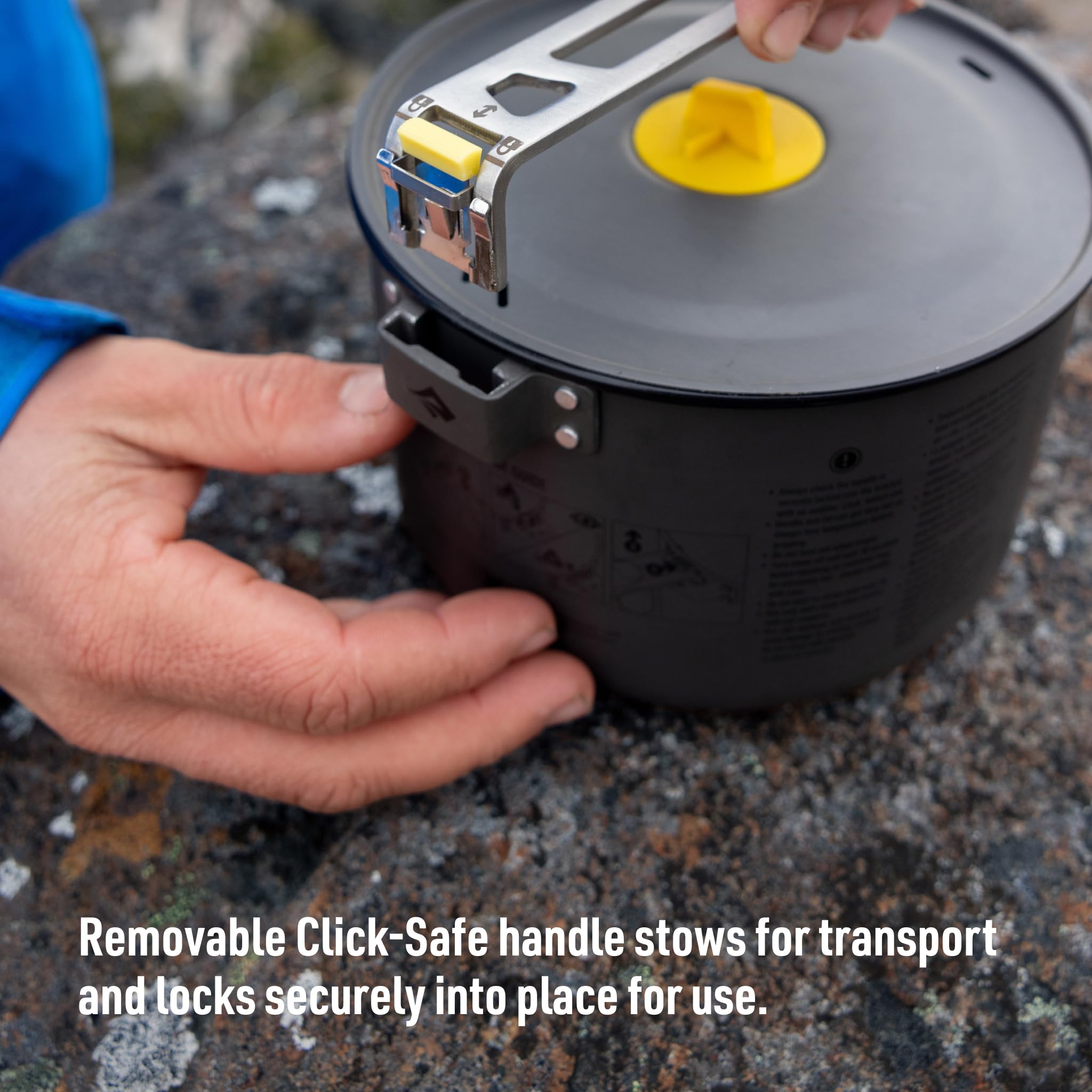 Sea to Summit Frontier Ultralight 1.3L pot ceramic coating enables easy cleanup.