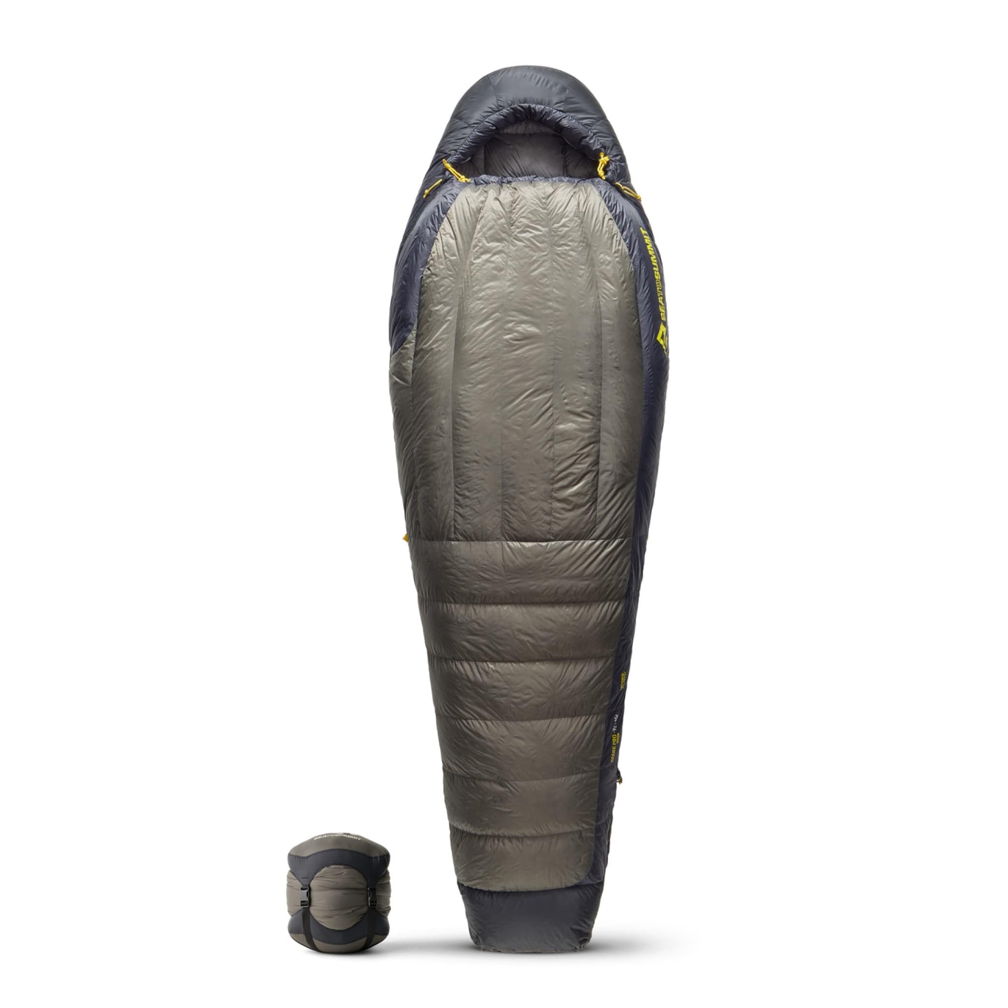 Sea to Summit Spark Pro hood keeps your head warm on cold nights