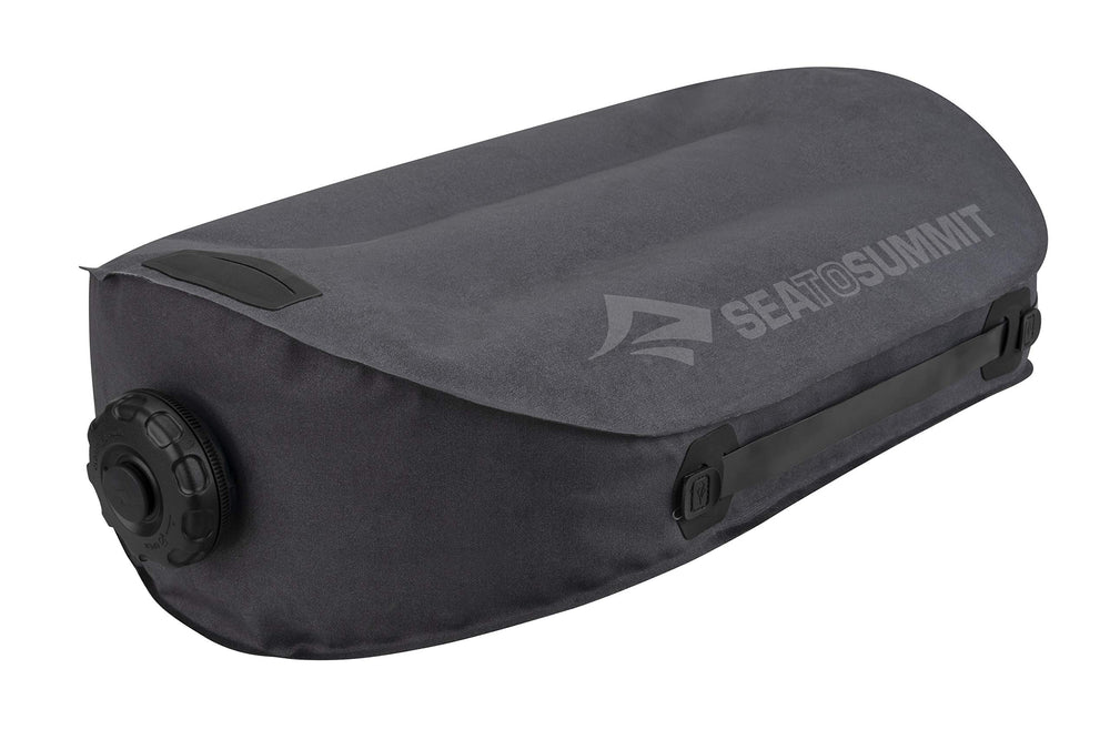 Sea to Summit Watercell X dispenser cap enables convenient water dispensing on-the-go.
