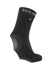 SEALSKINZ Thetford oversock reflective detail enhances night cycling visibility