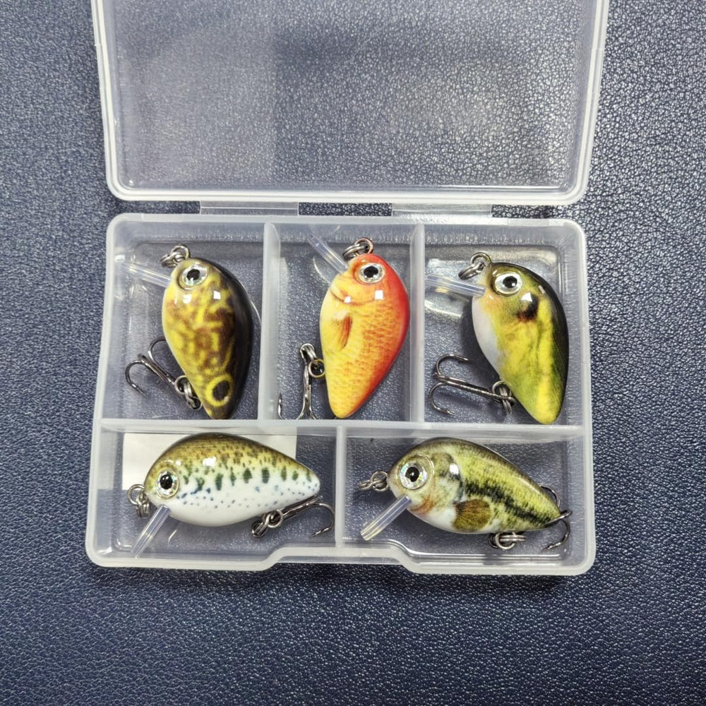 SEASKY mini crankbait in water showing lifelike motion