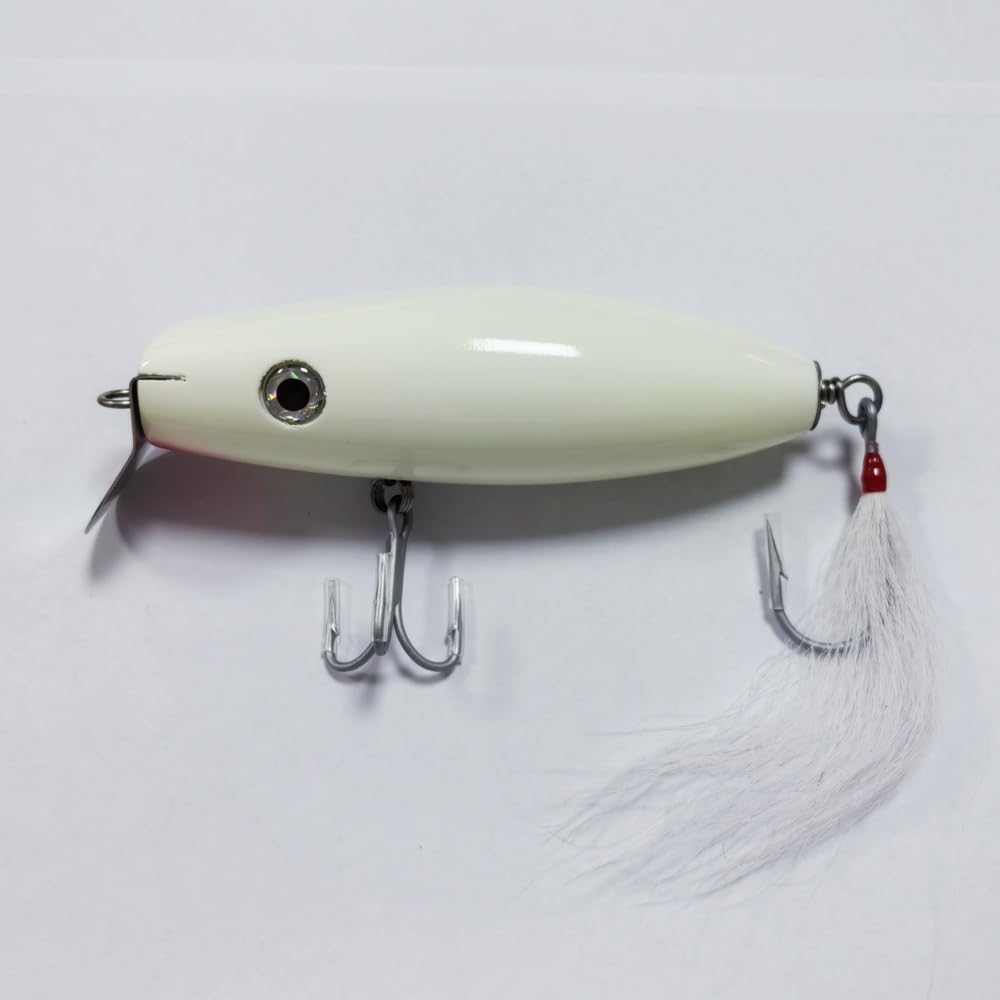 SEASKY 4 1/2 inch wood lure with metal diving lip, glowing finish
