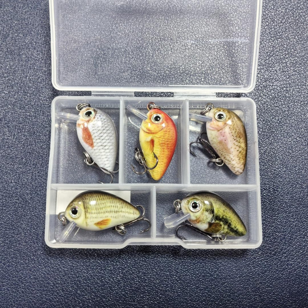 SEASKY mini crankbait close-up treble hook detail