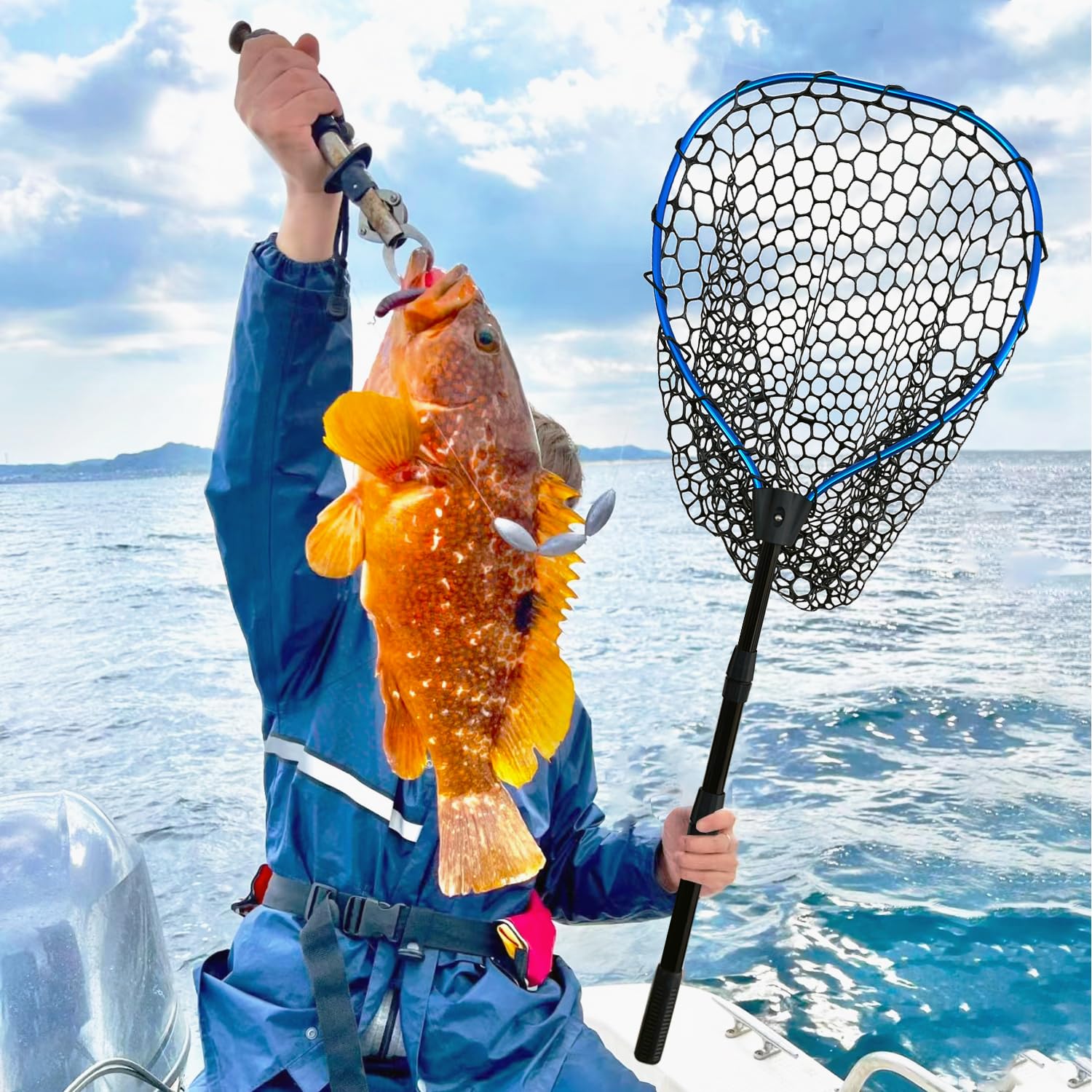 Foldable and detachable fishing net for storage