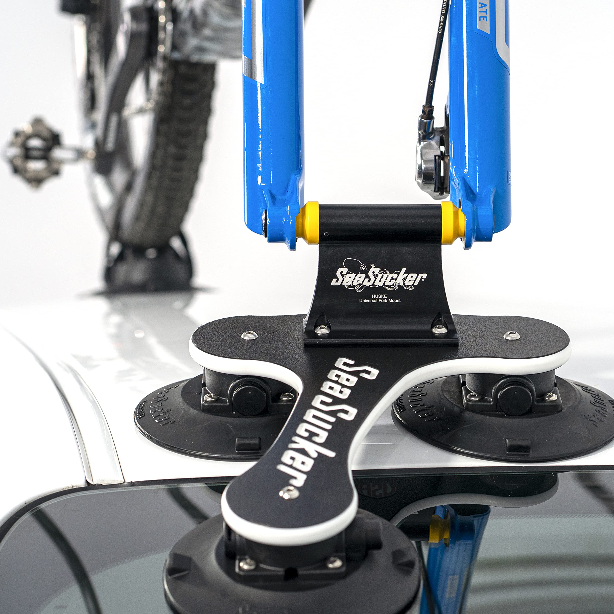 SeaSucker HUSKE plugs included for bike compatibility.