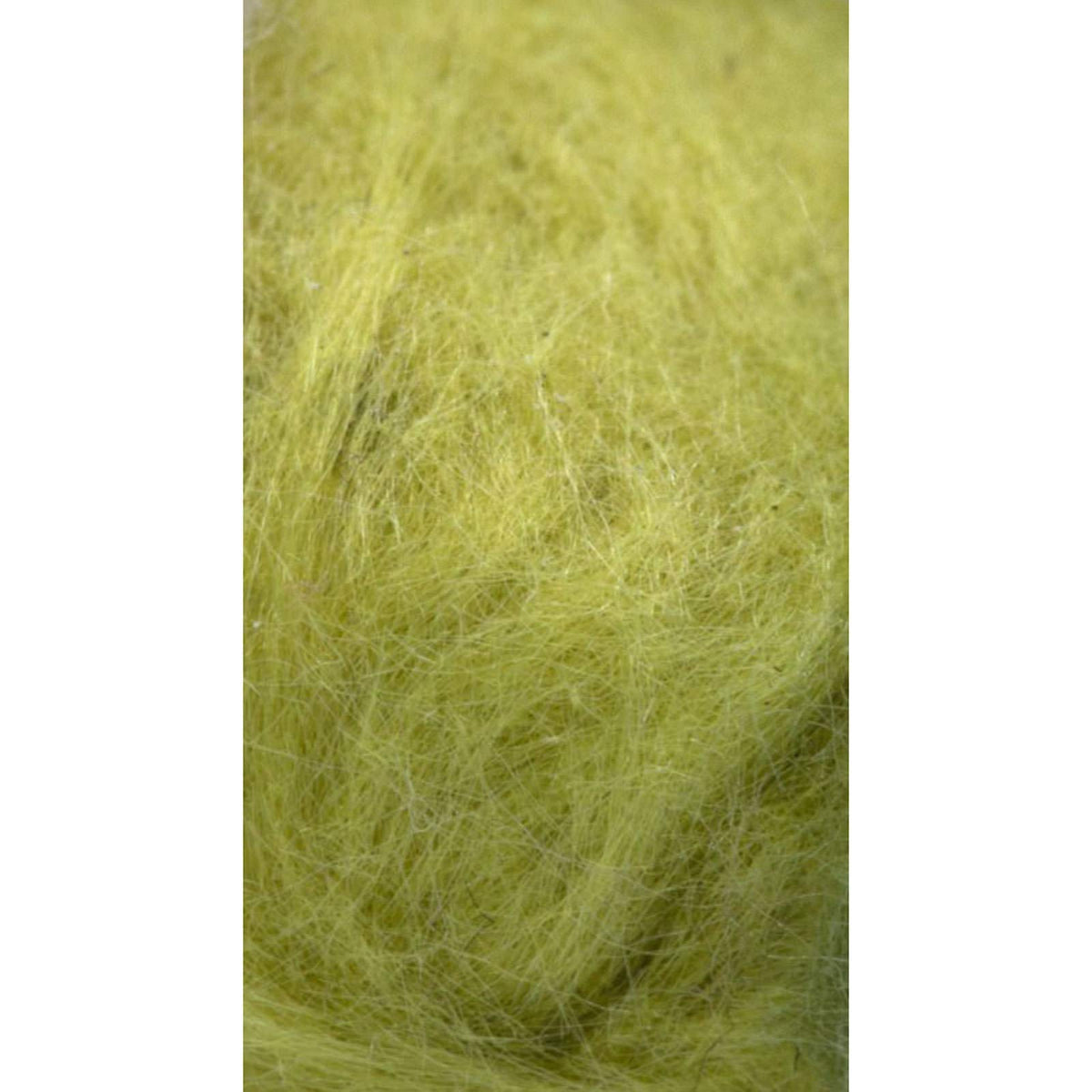 Semperfli Kapok Dubbing Light Olive provides buoyant, ultra-thin fibers for dry fly effectiveness.