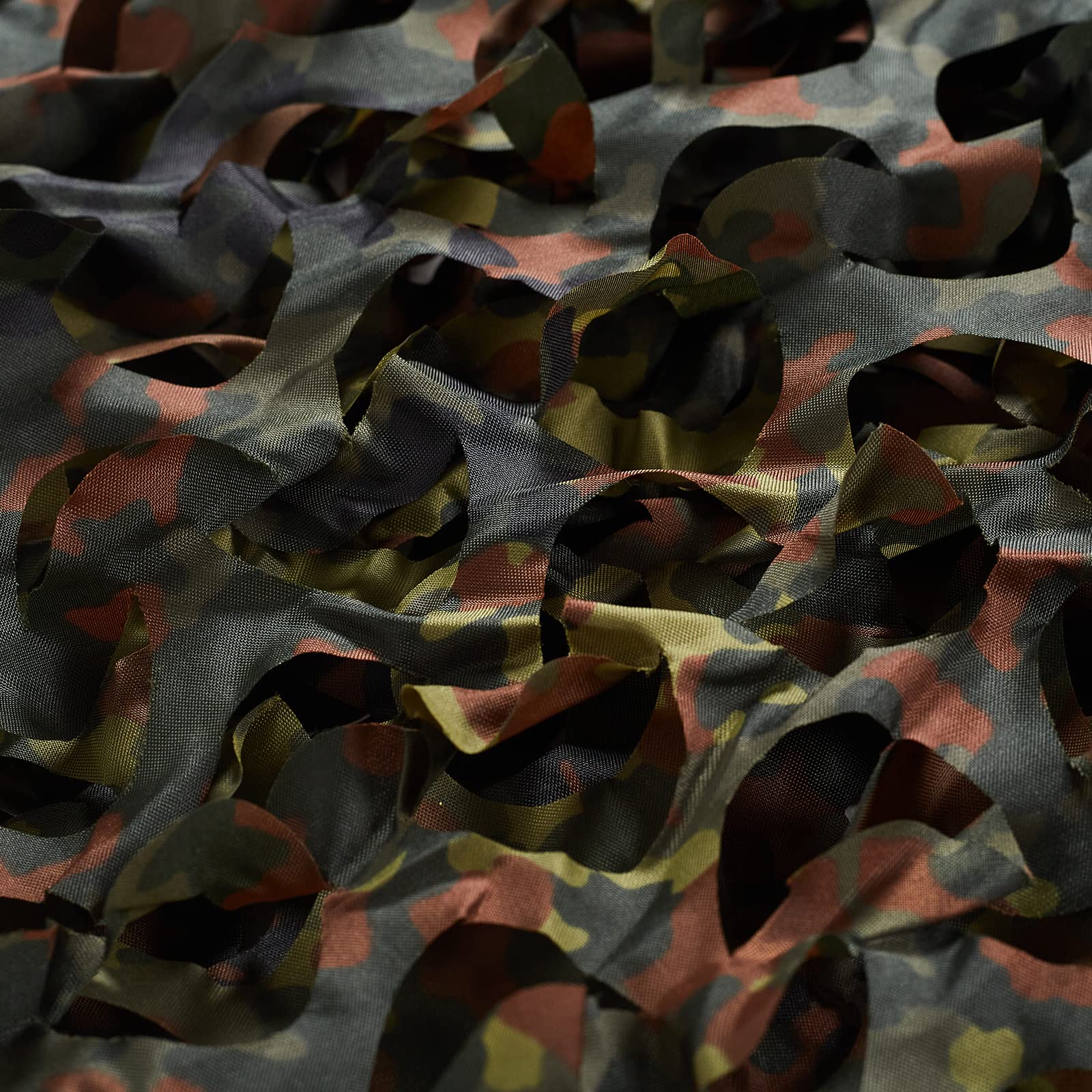 Senmortar camo netting oxford polyester close-up showing durable outdoor material.