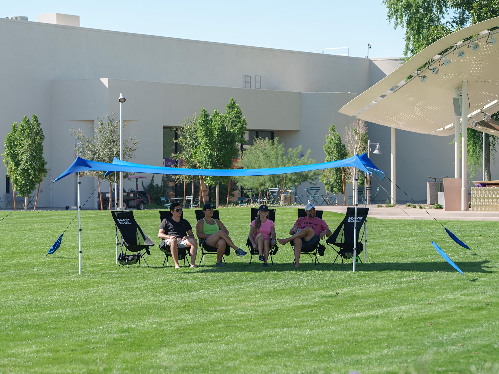 SHADE ECO Nomad XL easy setup highlights quick shelter for gatherings.