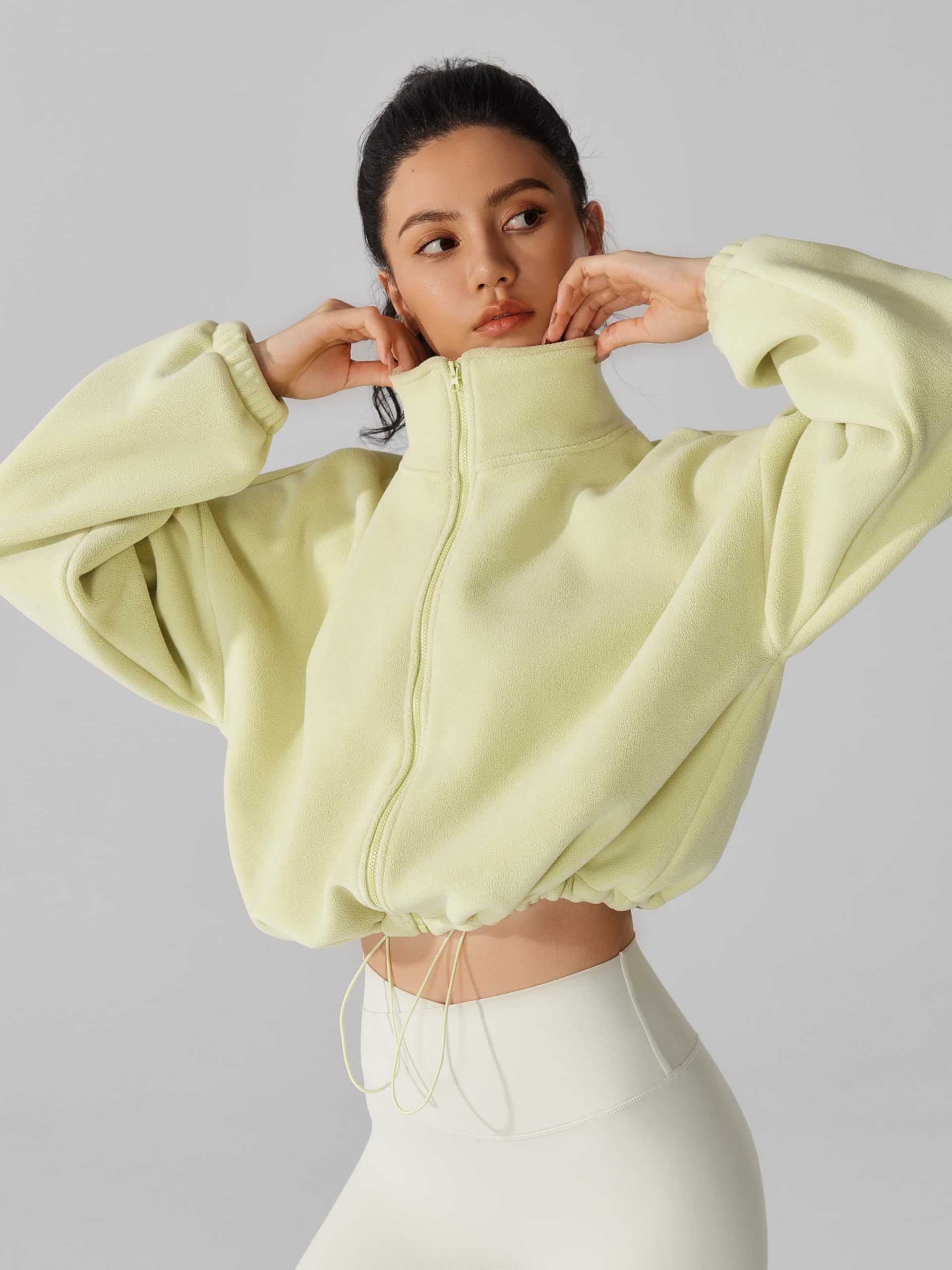 SHELOOKS fleece short jacket stand collar close-up highlights plush warmth