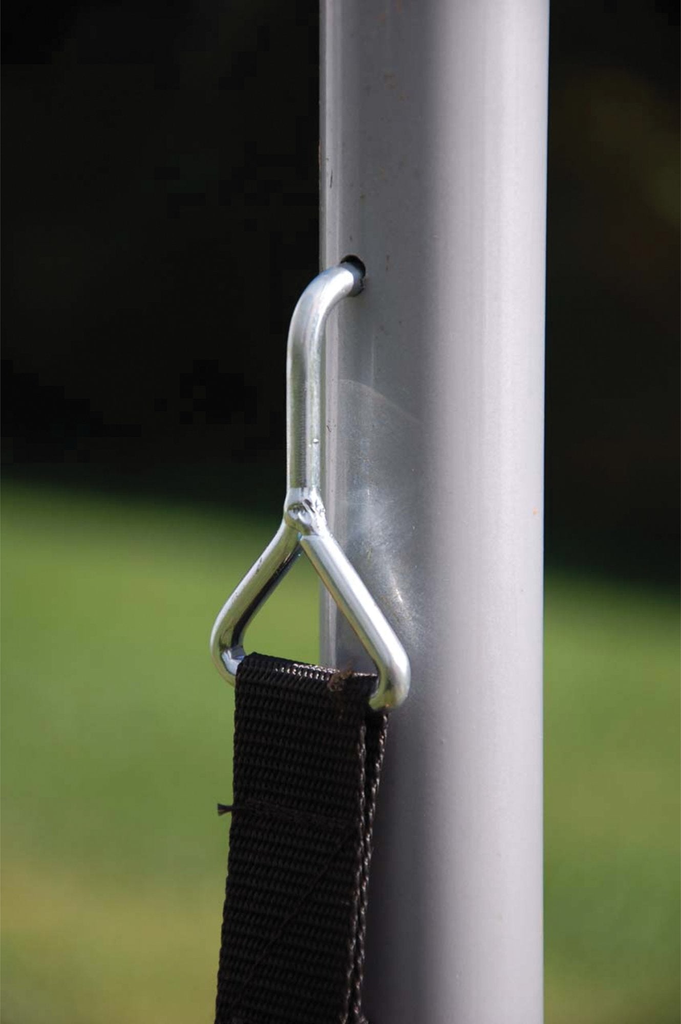 Drive rod secures anchors for fast installation