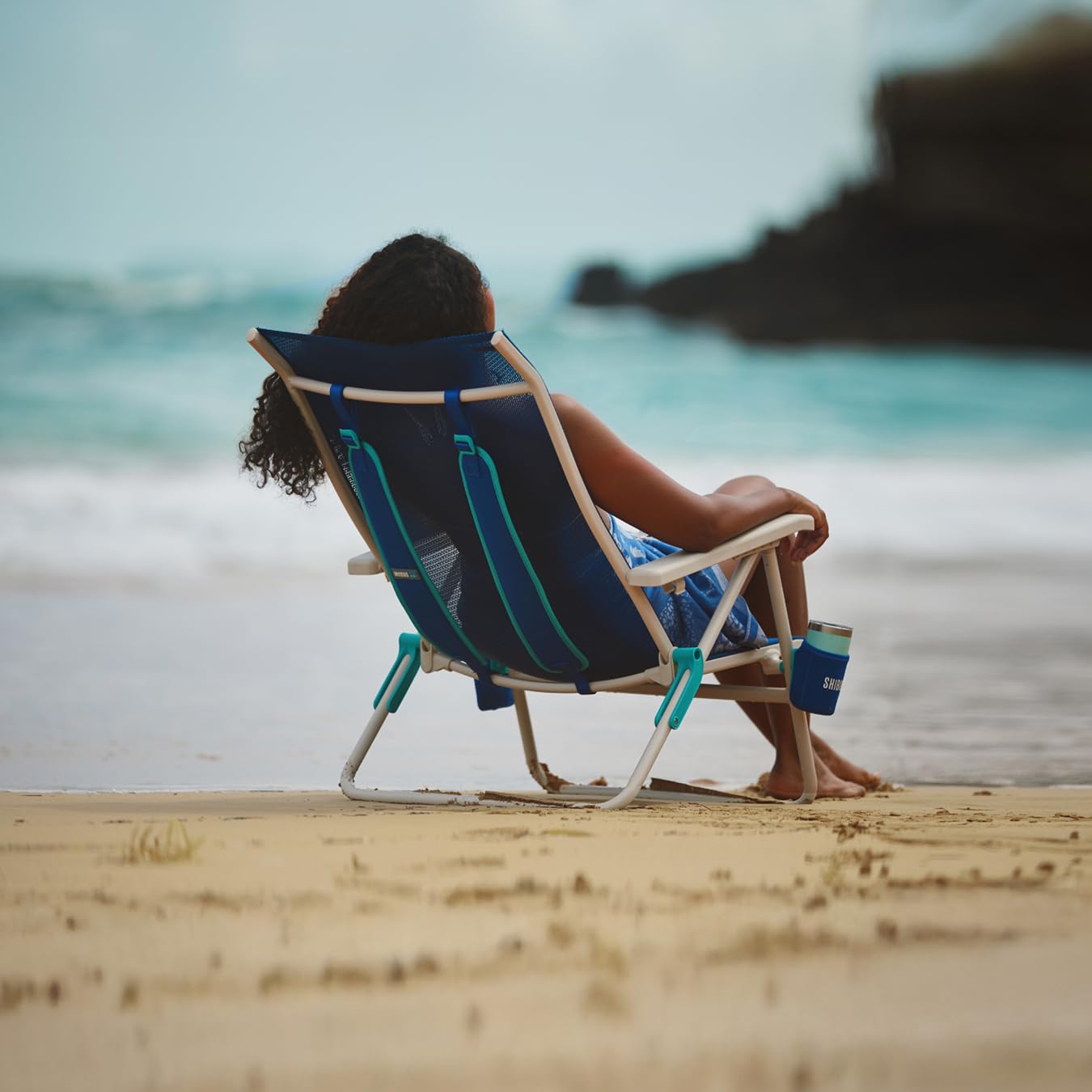 Shibumi Shade supports up to 300 pounds for versatile seating.