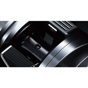 SHIMANO 21 Calcutta Conquest 200HG reel in action showcases versatility.