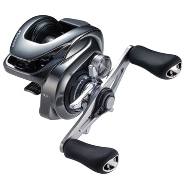 Shimano 23 Metanium 101HG Left reel; close-up view shows smooth retrieve for precise casting.