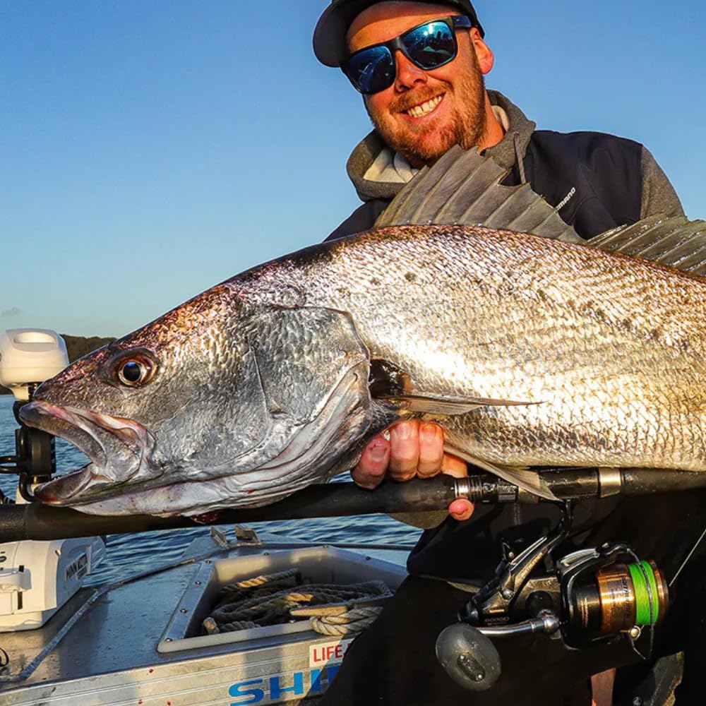 SHIMANO BAITRUNNER D casting action captures long, accurate casts.