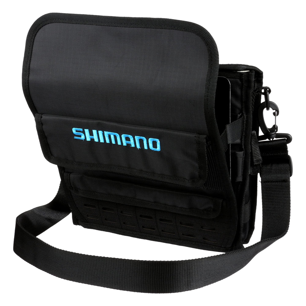 SHIMANO Bluewave Surf Bag LG zipper detail highlights corrosion-resistant hardware for water-side use.