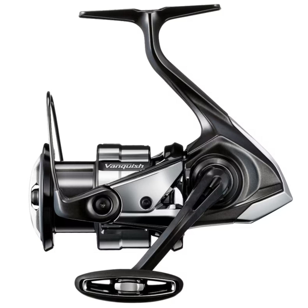 Shimano C3000XG Vanquish spinning reel, lightweight design enables responsive casting.