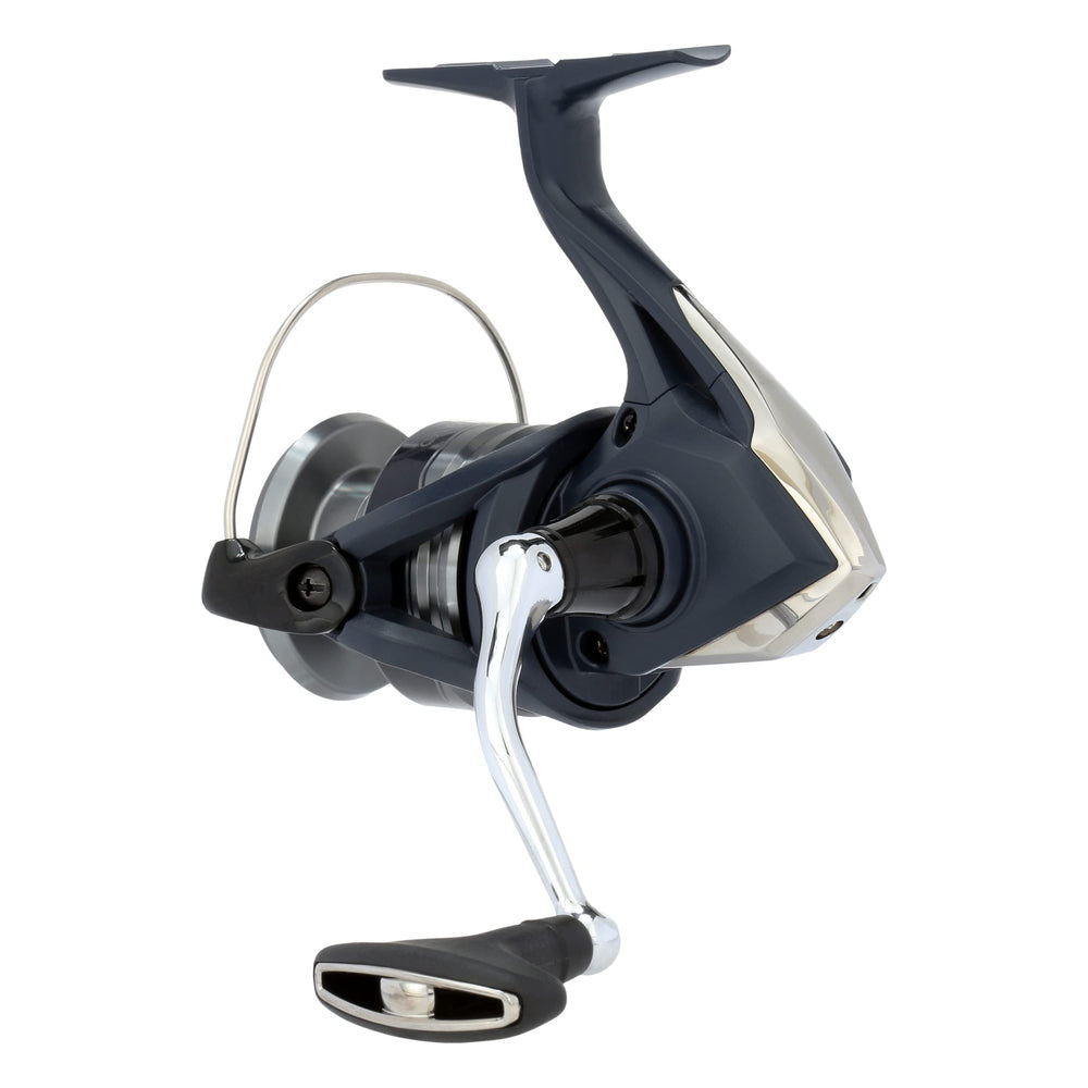 Shimano Catana C3000HGFE line management system enhances line control during retrieves.