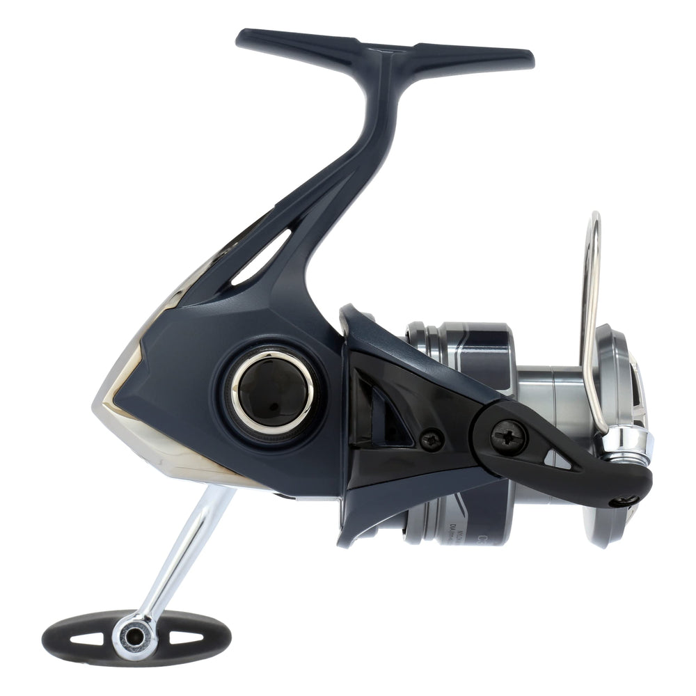 Shimano Catana C3000HGFE upgraded handle material improves grip in wet conditions.