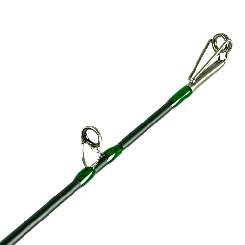 Shimano Compre Muskie 86 XH Tele CST J freshwater casting setup in hand