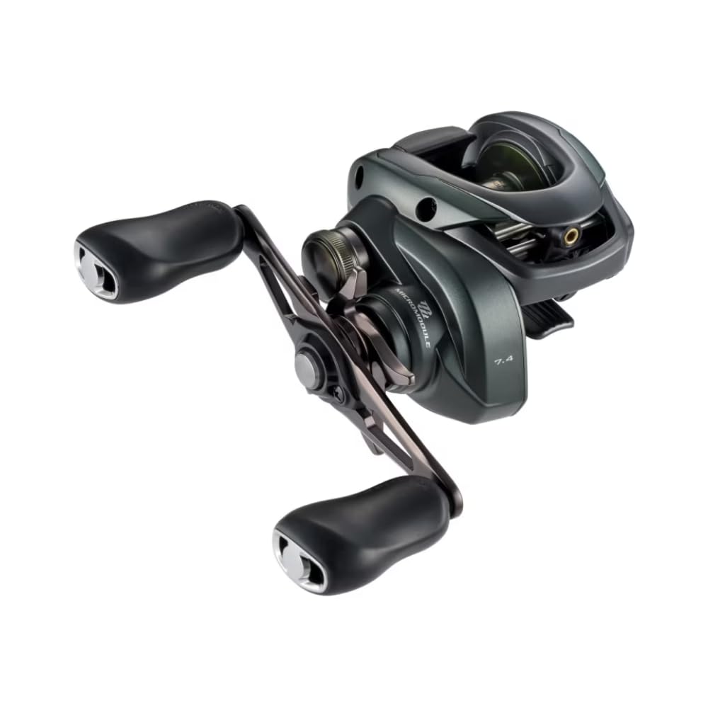 Shimano CURADO 200M front view shows compact profile for precise casting control.