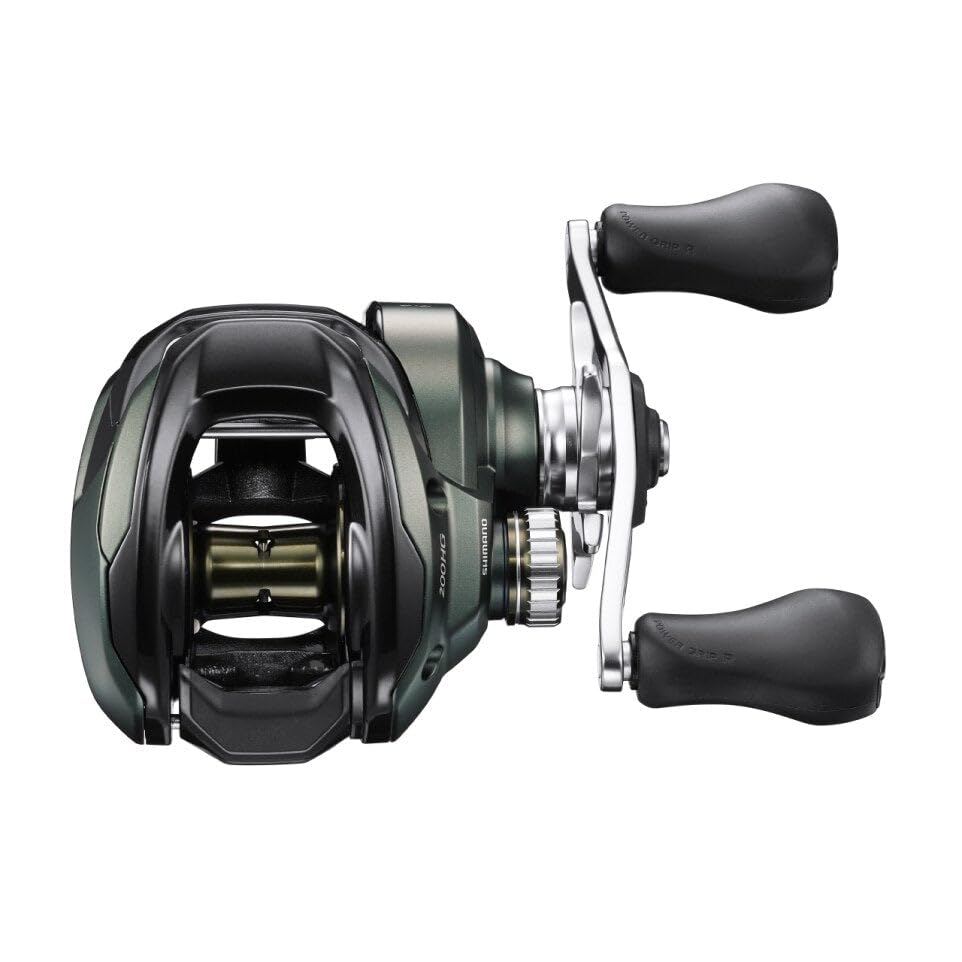 Shimano CURADO 200M MicroModule Gear closeup for precise winding and smoothness.