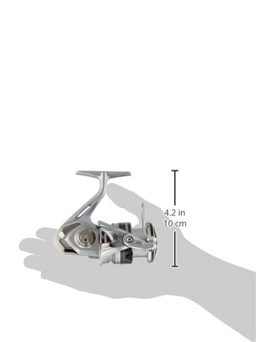 Smooth crank action highlights 91 cm retrieve per turn.