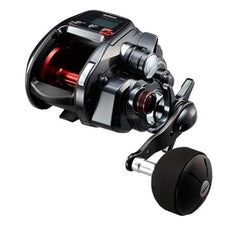 SHIMANO Pureizu800 Muteki Motor reel close-up showing powerful winding capability.