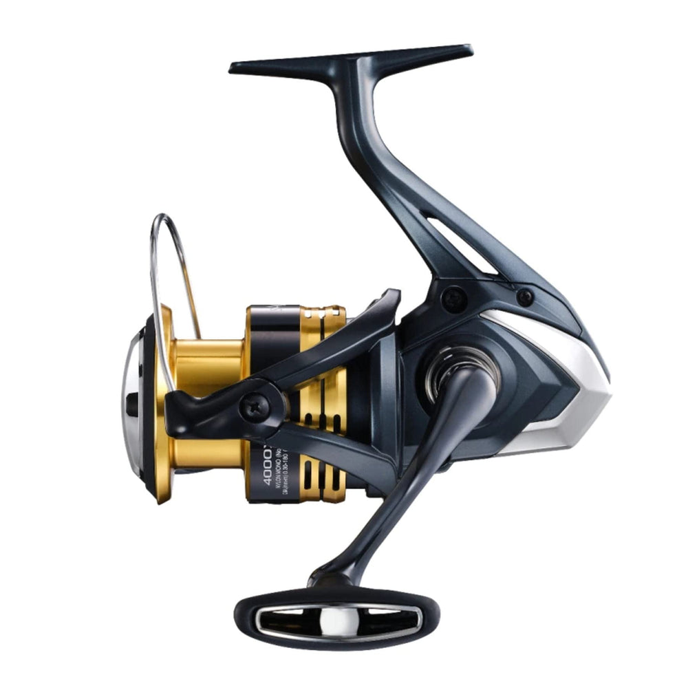 Shimano Sahara 4000XG body design emphasizing durability and smooth casting.