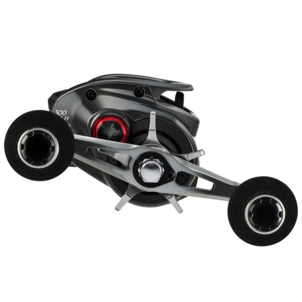 Shimano Scorpion MD 300XGLH right-hand control enables easy casting and retrieval