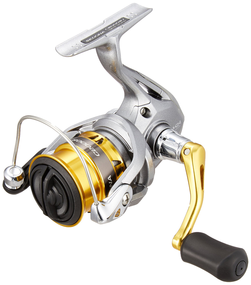 SHIMANO Sedona C2000S handle—left-right interchangeable for flexible setups and smooth control.