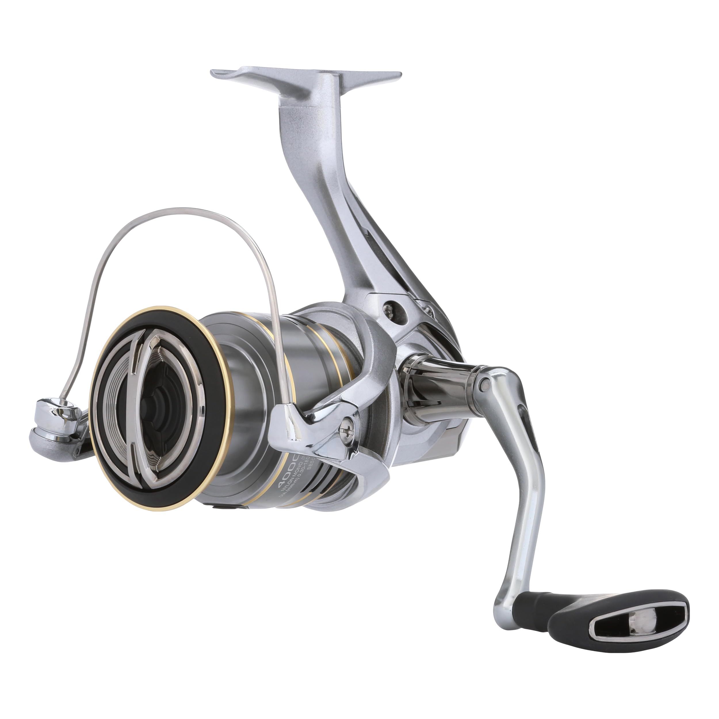 Shimano Sedona SE4000XGFJC in hand showcasing compact ergonomics for long casts.