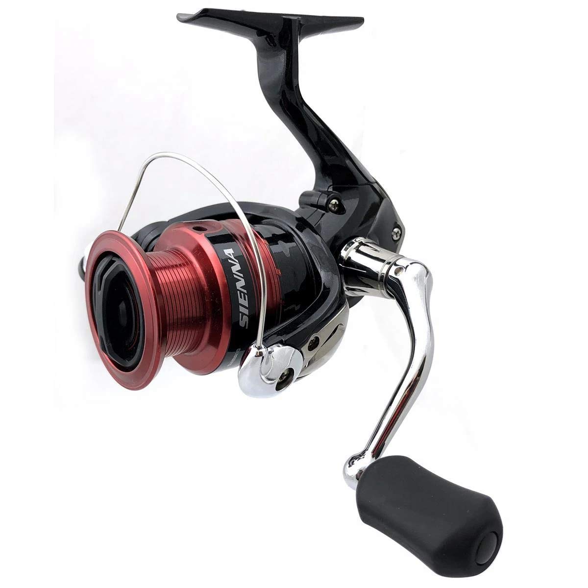 Shimano Sienna FG Clam reel front view highlighting smooth line management and longer casts