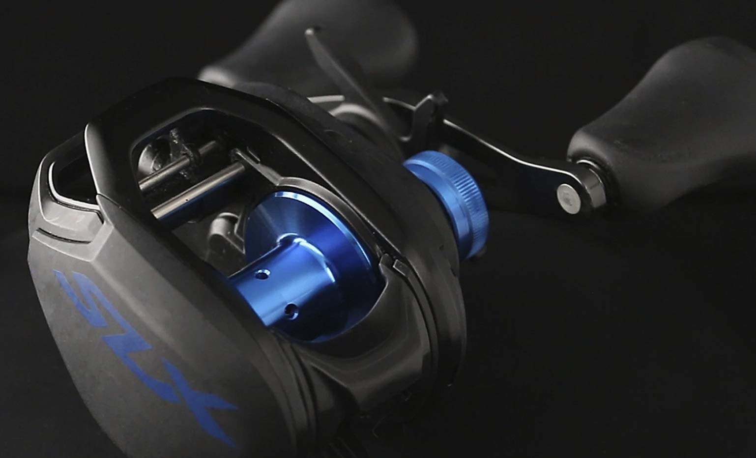 SHIMANO SLX151 Variable Braking System for controlled stops in varied conditions.